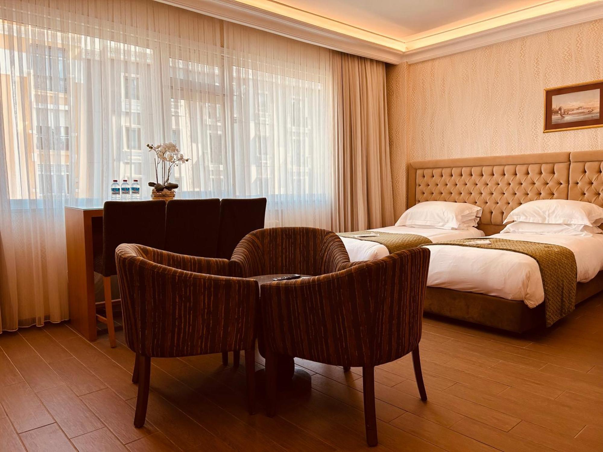 Lily Rooms Istanbul Exterior photo