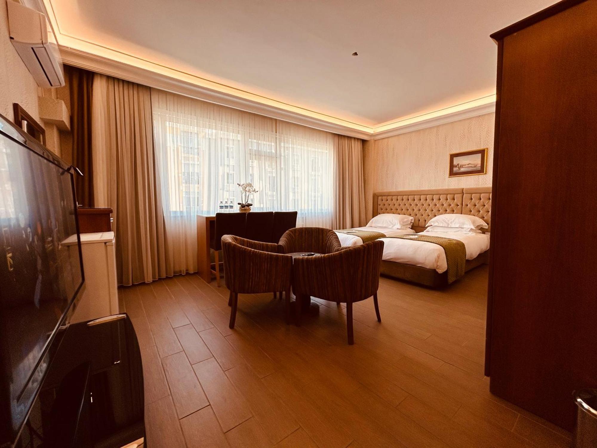 Lily Rooms Istanbul Exterior photo