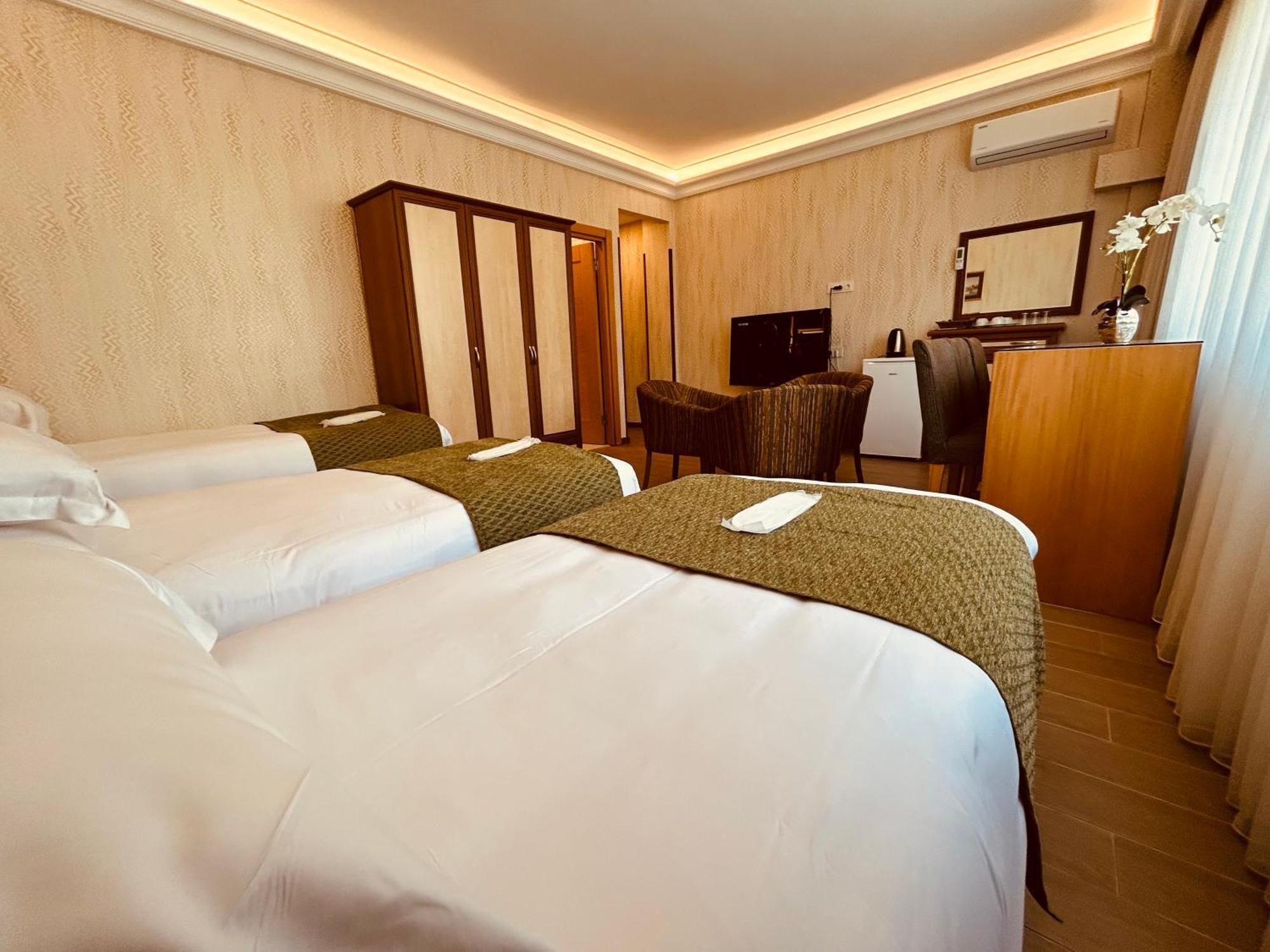 Lily Rooms Istanbul Exterior photo