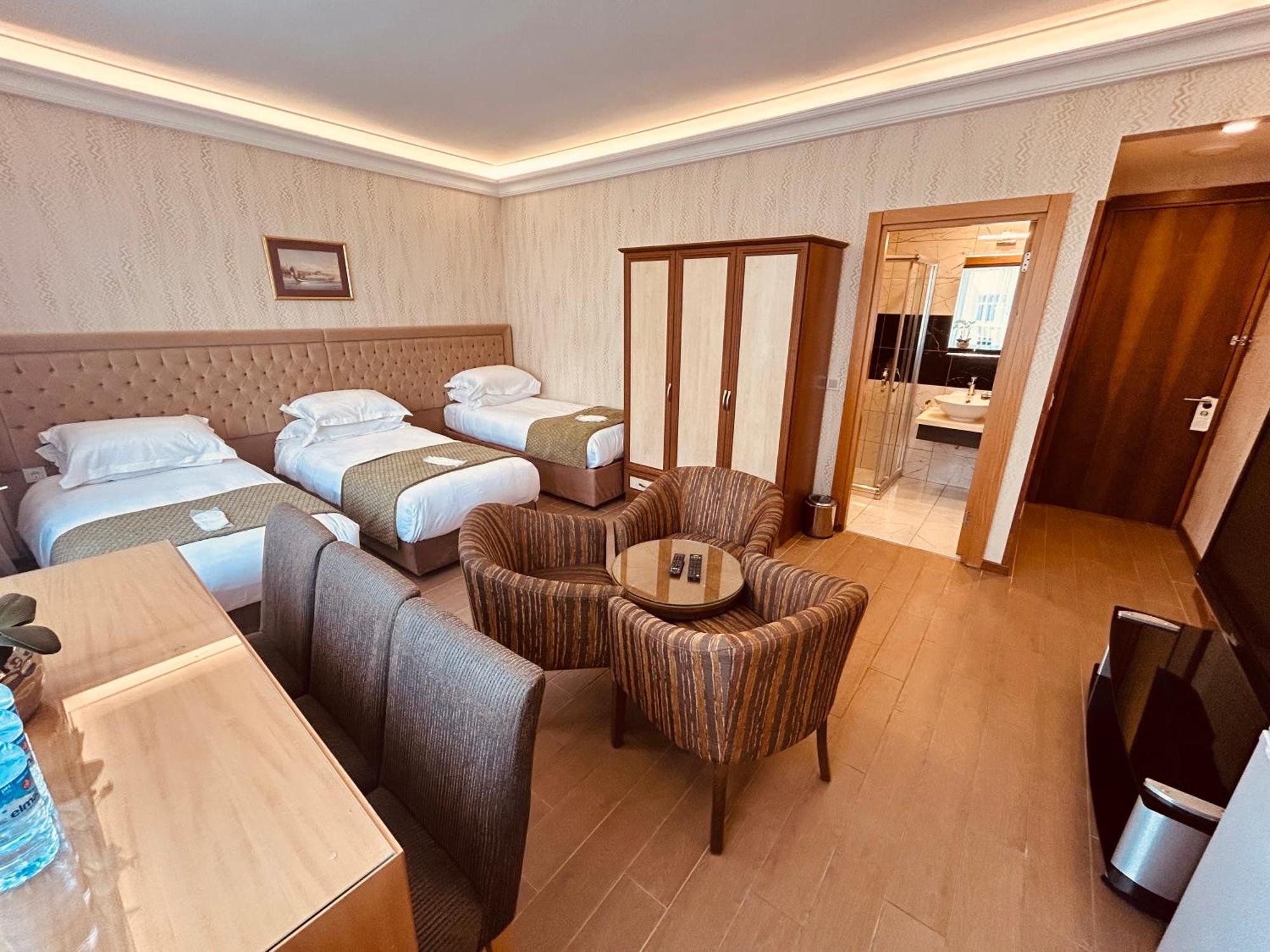 Lily Rooms Istanbul Exterior photo