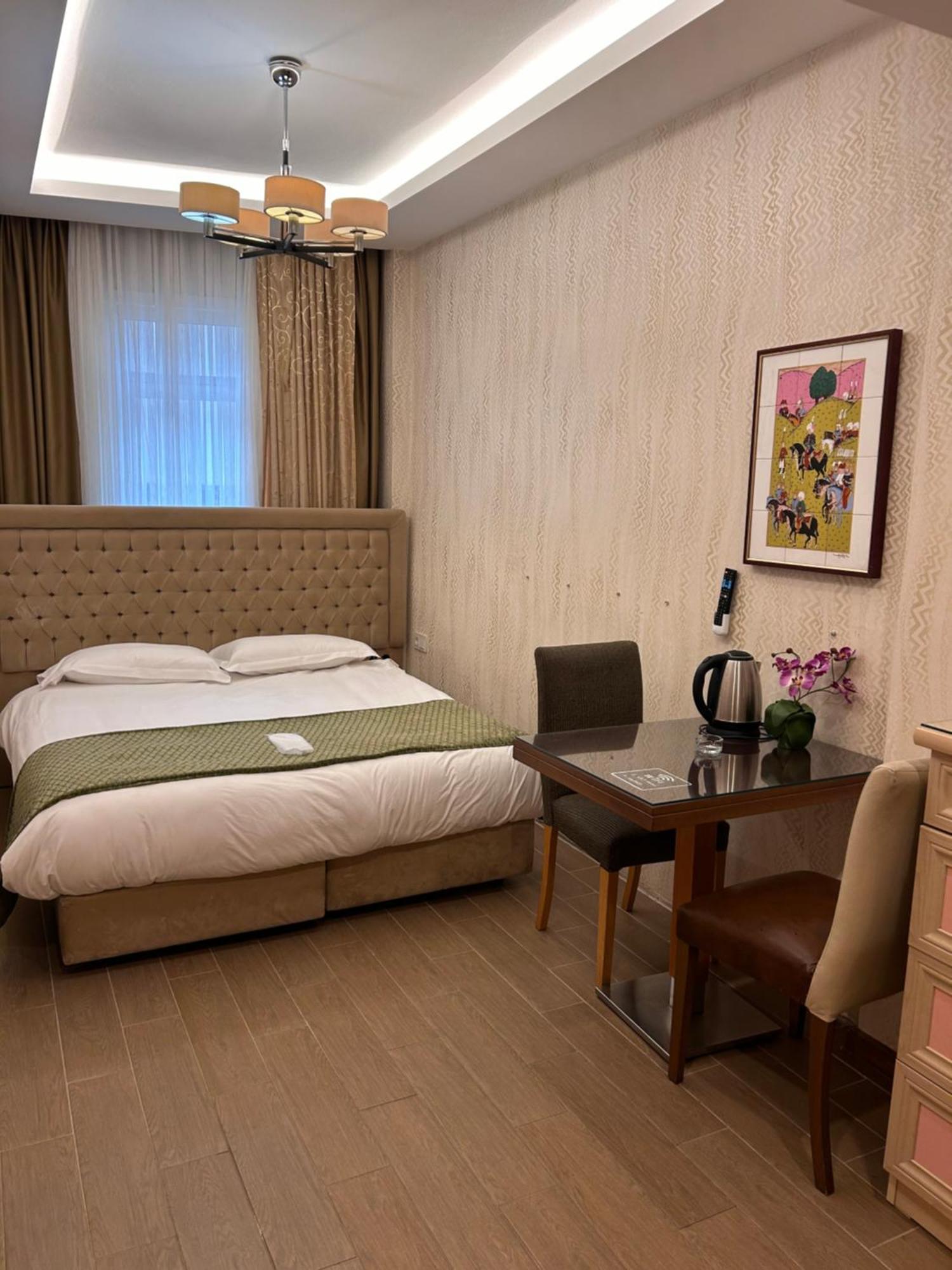 Lily Rooms Istanbul Exterior photo
